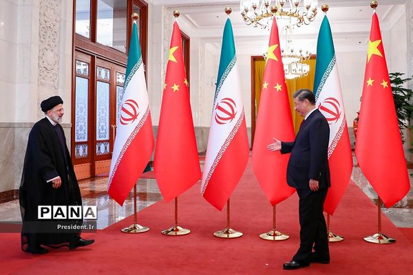 اولین روز سفر رییس جمهوری به چین