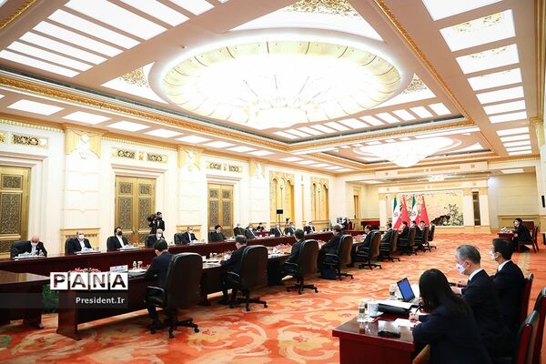 اولین روز سفر رییس جمهوری به چین