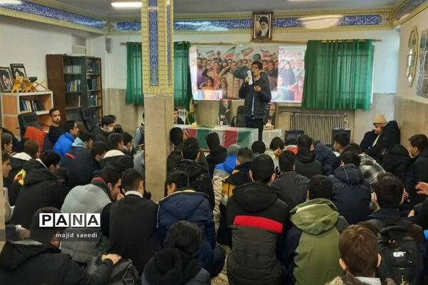 مراسم تشیع شهید گمنام در دبیرستان فرهنگ شهید رحیم احدزاده منطقه 4
