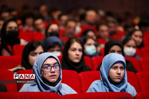 آیین اختتامیه اولین نمایشگاه دستاوردها و طرح‌های پژوهشی برتر دانش‌آموزان سمپاد