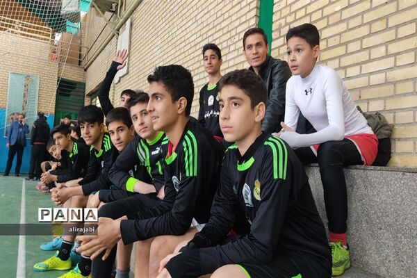 مسابقات فوتسال دانش‌آموزان پسر منطقه کهریزک