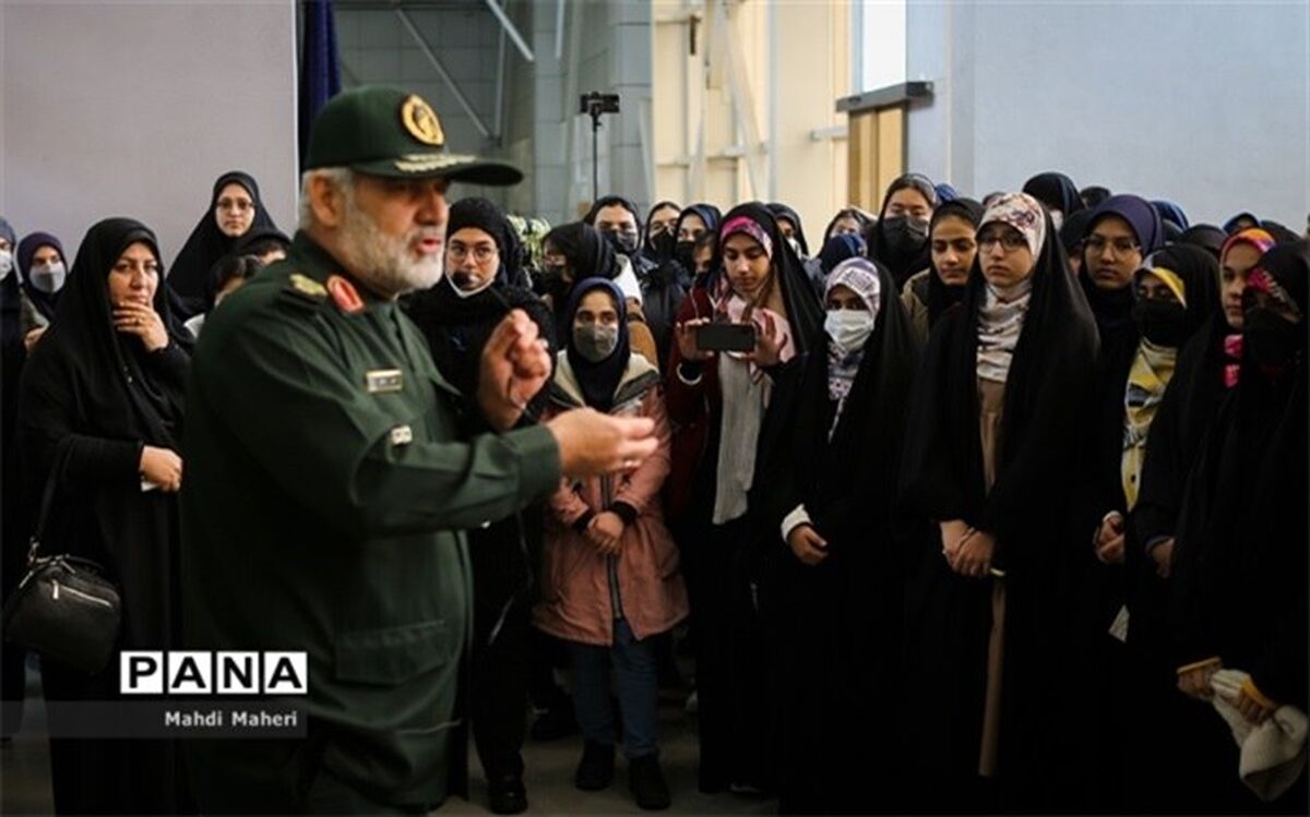 برگزاری نمایشگاه ملی هوافضا در راستای جهاد تبیین است
