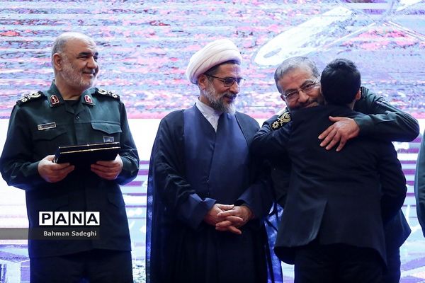 اختتامیه بیست و نهمین دوره مسابقات قرآن و عترت بسیج