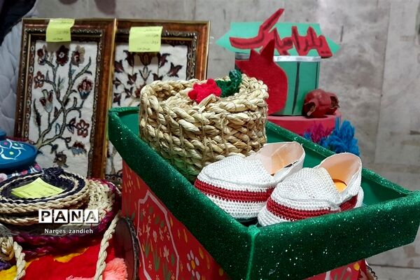 برگزاری جشنواره بومی محلی غذا و دست‌سازه‌های دانش‌آموزی در مدرسه احرار ملارد