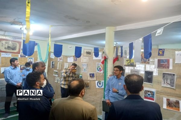 افتتاح نمایشگاه مدرسه انقلاب دبیرستان نمونه آیت الله خامنه‌ای، کاشمر