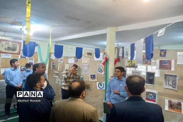 افتتاح نمایشگاه مدرسه انقلاب دبیرستان نمونه آیت الله خامنه‌ای، کاشمر