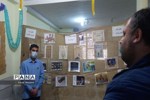 افتتاح نمایشگاه مدرسه انقلاب دبیرستان نمونه آیت الله خامنه‌ای، کاشمر