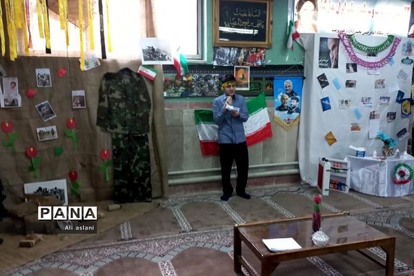 نمایشگاه مدرسه انقلاب در مدرسه امام حسن مجتبی (ع) شهریار