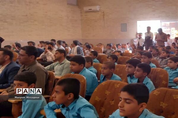 برگزاری جشنواره هنرهای آوایی پسران در فورگ