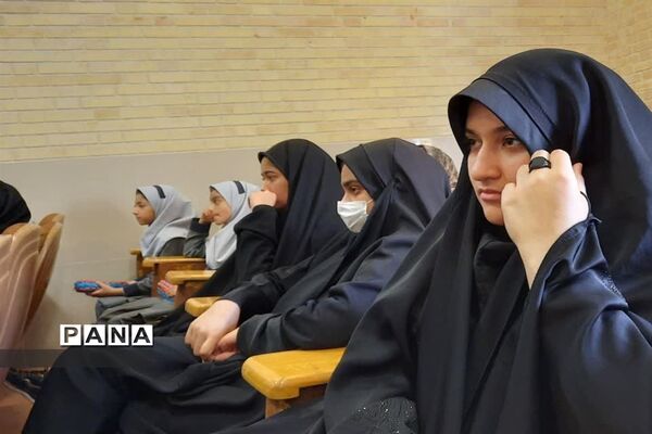 مراسم تجلیل از دانش‌آموزان قرآنی در فورگ