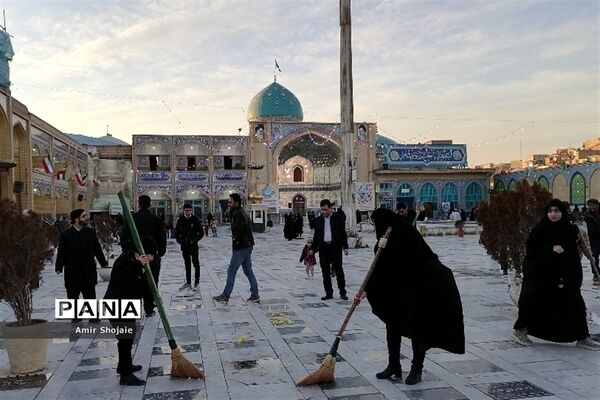 آیین جاروکشی صحن مطهر حضرت جعفر بن موسی الکاظم علیه السلام