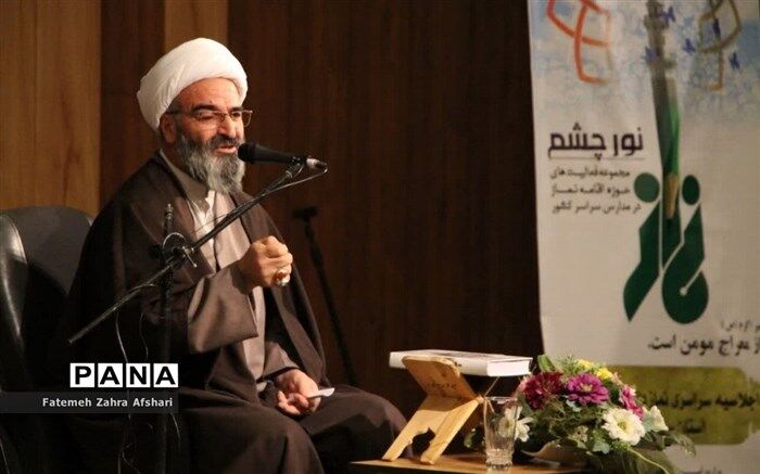 اهمیت برپایی نماز در بین اقشار جامعه را باید با گفتمان سازی و باور قلبی نهادینه کرد