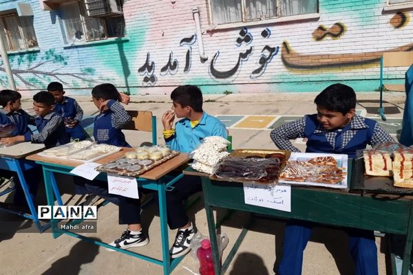 برگزاری بازارچه دانش‌آموزی در دبستان شهید قرنی پدافند هوایی بهبهان