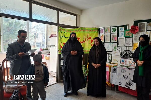 تقدیر از دانش‌آموزان فعال در برپایی مدرسه انقلاب  هنرستان نوین‌آفرین رودهن