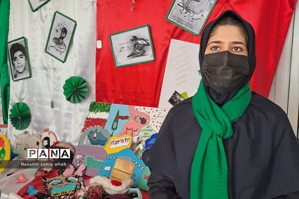 تقدیر از دانش‌آموزان فعال در برپایی مدرسه انقلاب  هنرستان نوین‌آفرین رودهن