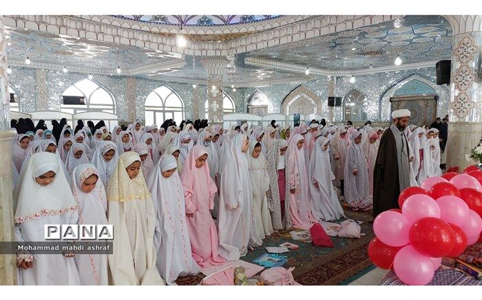 جشن فرشته‌ها با حضور بیش از ۲۵۰ دانش‌آموز نایینی برگزار شد