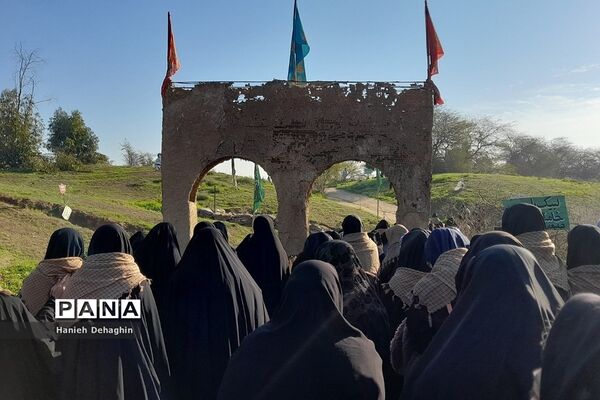 بازدید زائران راهیان نور از اماکن عملیات دفاع مقدس در خوزستان