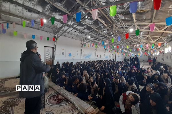 بازدید زائران راهیان نور از اماکن عملیات دفاع مقدس در خوزستان