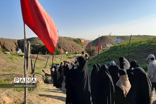 بازدید زائران راهیان نور از اماکن عملیات دفاع مقدس در خوزستان