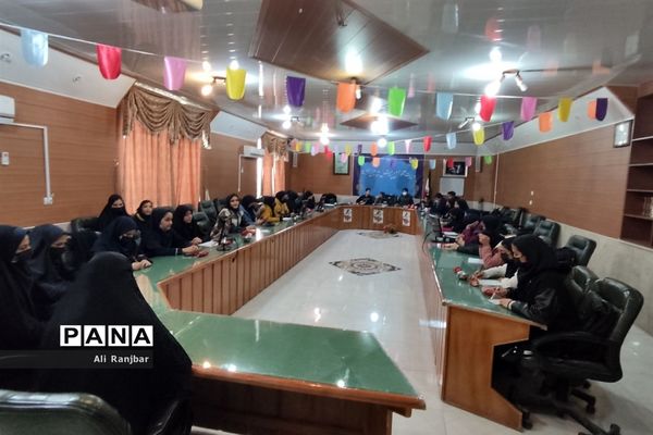 دوره آموزشی خبرنگار دانش‌آموزان پانا در خرم‌بید