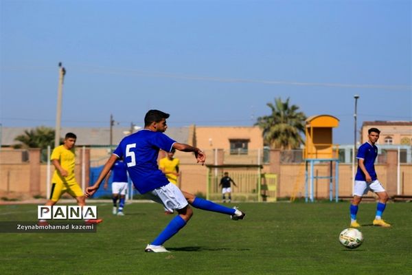 چهارمین روز مسابقات کشوری فوتبال پسران در آبادان