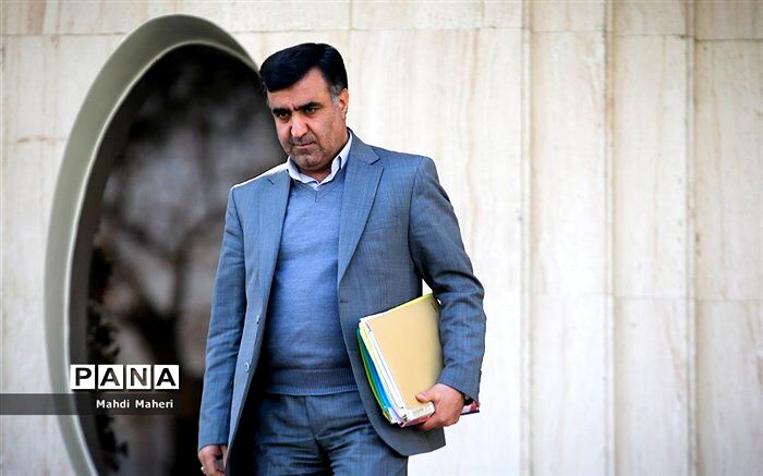 یکی از جوامع هدف برای اعطای جایزه ملی محیط زیست دانش‌آموزان هستند