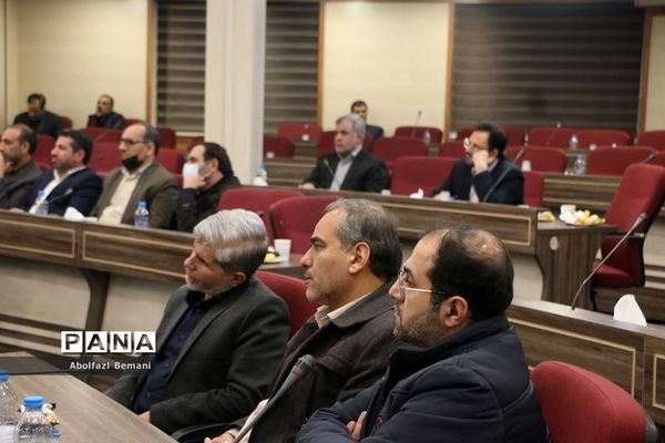 جلسه شورای معاونان آموزش و پرورش قم با حضور وزیر آموزش و پرورش