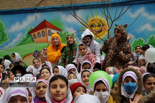 کاروان شادی؛ اختتامیه جشنواره ملی تئاتر درسی در منطقه ۱۰ تهران