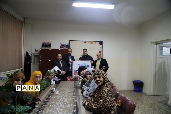 کاروان شادی؛ اختتامیه جشنواره ملی تئاتر درسی در منطقه ۱۰ تهران