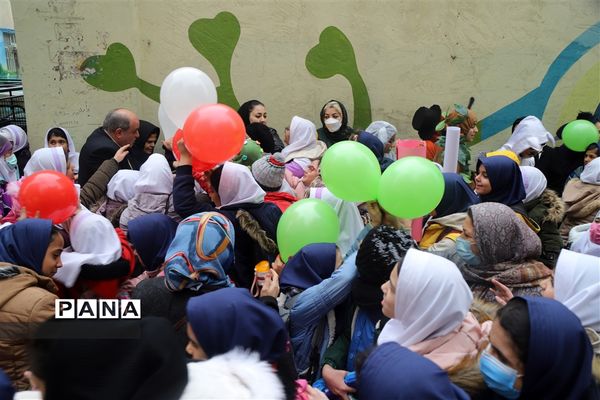 کاروان شادی؛ اختتامیه جشنواره ملی تئاتر درسی در منطقه ۱۰ تهران