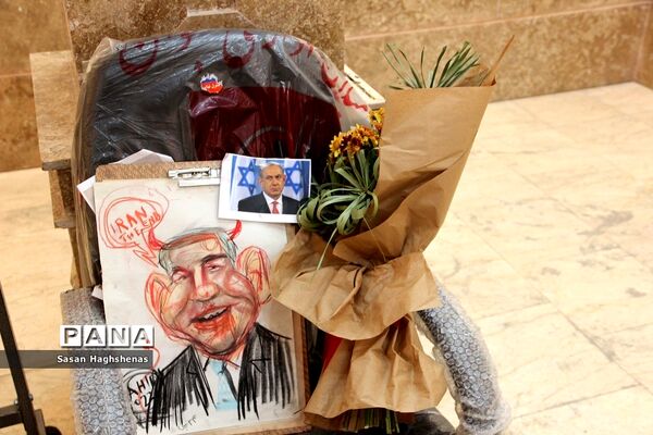 نمایشگاه کاریکاتور و اجرای ورکشاپ درنگارخانه هنراسلامشهر