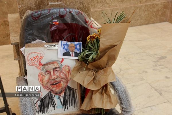 نمایشگاه کاریکاتور و اجرای ورکشاپ درنگارخانه هنراسلامشهر