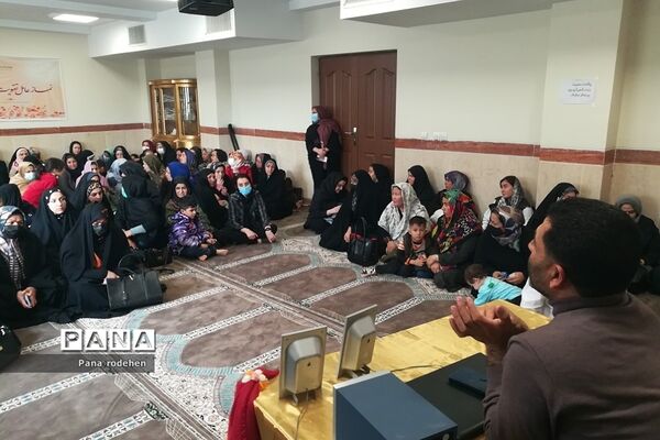برگزاری جلسات آموزش خانواده در مدارس رودهن