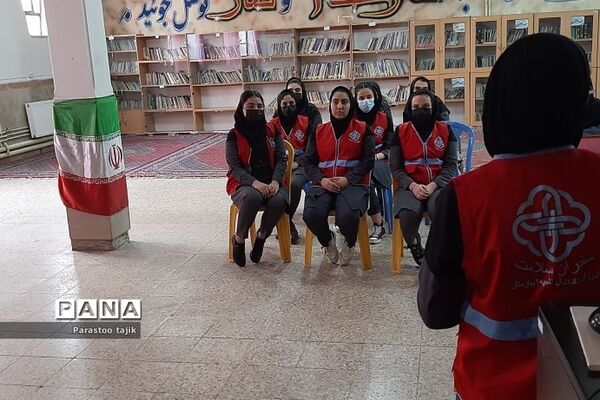 کارگاه آموزشی پیشگیری از بیماری‌های واگیر وغیر واگیر در بهارستان 2