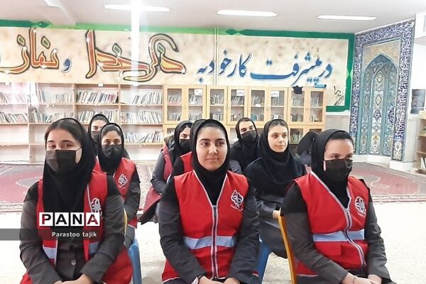 کارگاه آموزشی پیشگیری از بیماری‌های واگیر وغیر واگیر در بهارستان 2