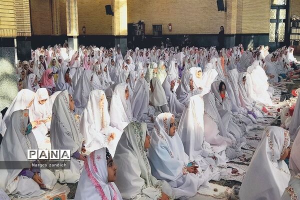 برگزاری جشن تکلیف دانش‌‌‌آموزان دختر در ملارد