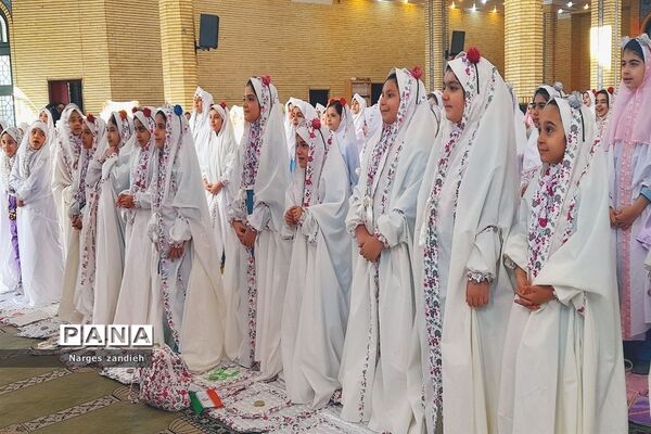 برگزاری جشن تکلیف دانش‌‌‌آموزان دختر در ملارد
