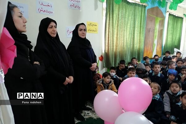 جشن عید مبعث در مدرسه شهدای کریتون یک و ۲ رودهن