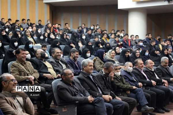 برگزاری جشن پایان نیمسال اول دبیرستان معارف