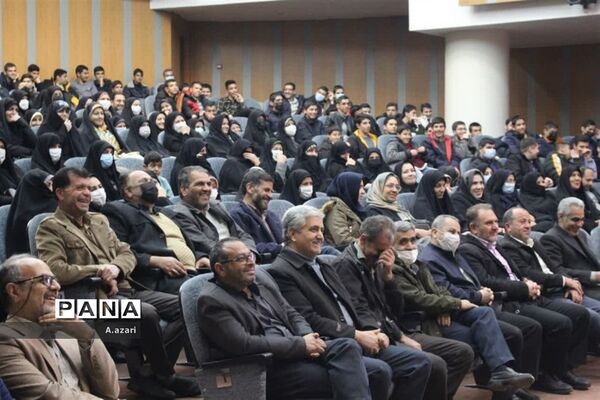 برگزاری جشن پایان نیمسال اول دبیرستان معارف