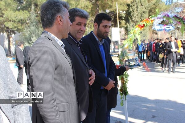 مراسم بدرقه کاروان زیارت اولی‌های دانش‌آموزی مشهد الرضا(ع)