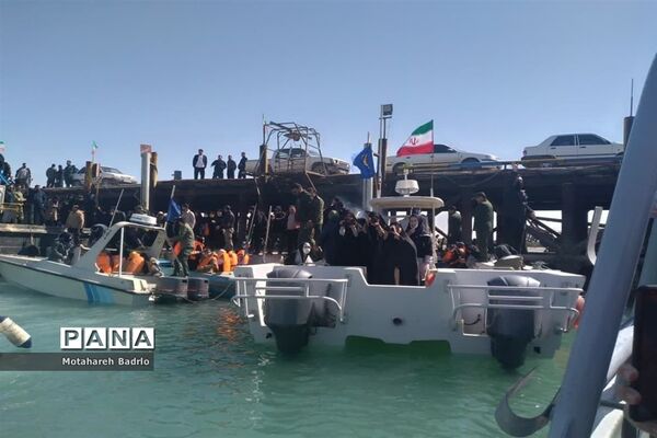 بازدید دانش‌آموزان مراکزاستعدادهای درخشان از مناطق عملیاتی جنوب