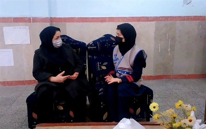 نبود ارتباط مناسب  بین نوجوانان با والدین، آنها را معرض آسیب‌های اجتماعی قرار می‌دهد