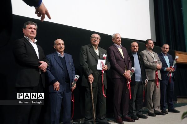 مراسم رونمایی از 10 مستند تلویزیونی خیرین مدرسه ساز شهر تهران