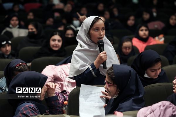 مراسم رونمایی از 10 مستند تلویزیونی خیرین مدرسه ساز شهر تهران