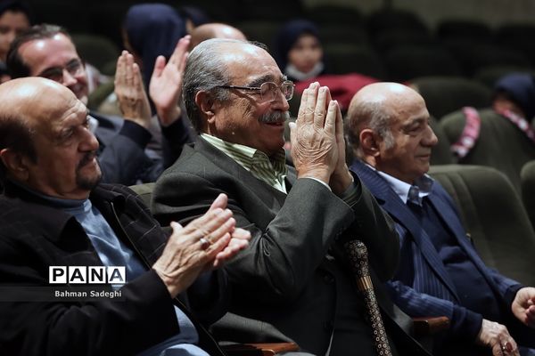 مراسم رونمایی از 10 مستند تلویزیونی خیرین مدرسه ساز شهر تهران