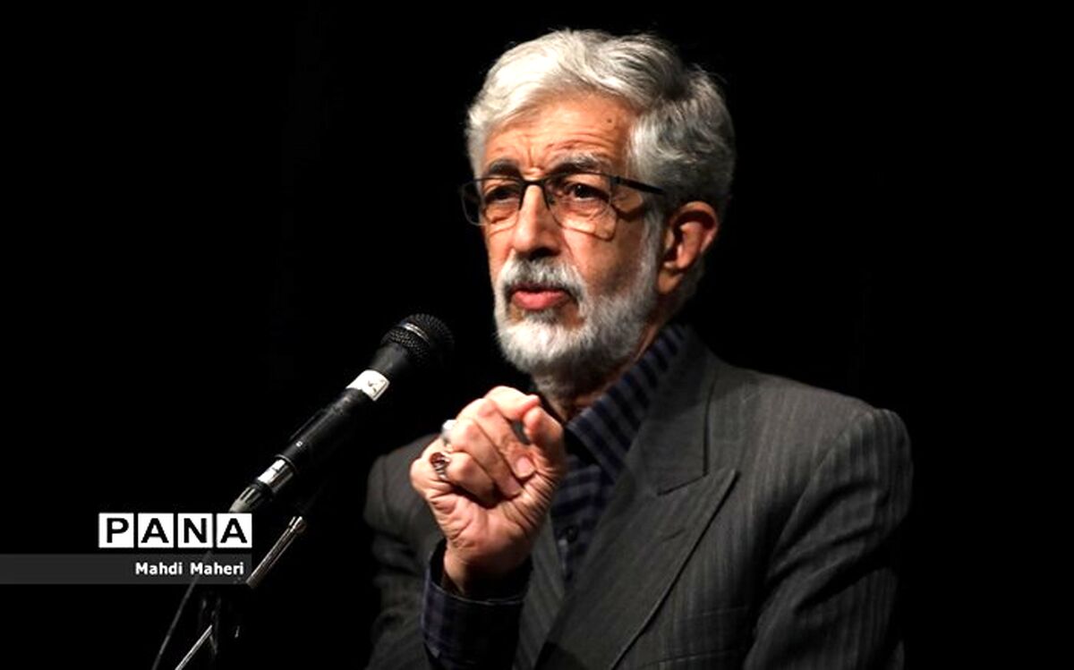 حفظ زبان‌های مادری به تقویت زبان فارسی کمک می‌کند