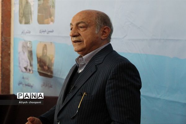 اکران ۱۰ مستند تلویزیونی خیرین مدرسه ساز شهر تهران