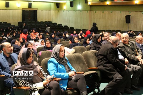 اکران ۱۰ مستند تلویزیونی خیرین مدرسه ساز شهر تهران