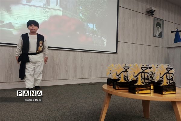 اختتامیه دهمین جشنواره فاخر در کارخانه نوآوری مشهد